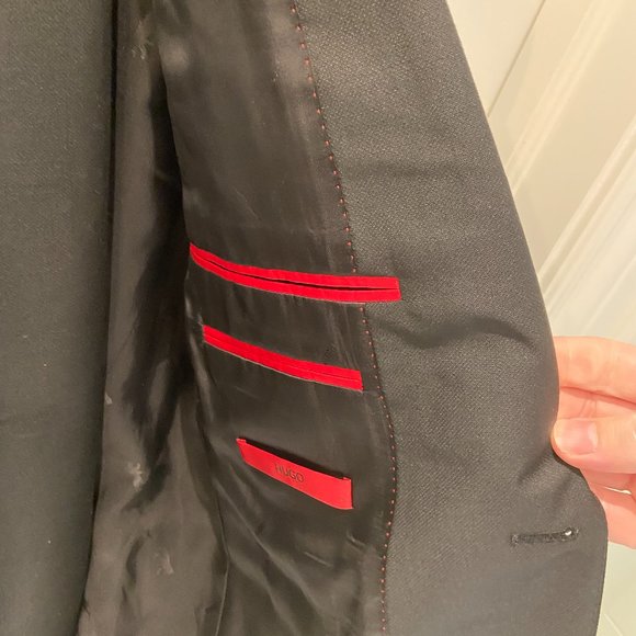 Hugo Boss Red Label Suit - Picture 2 of 4